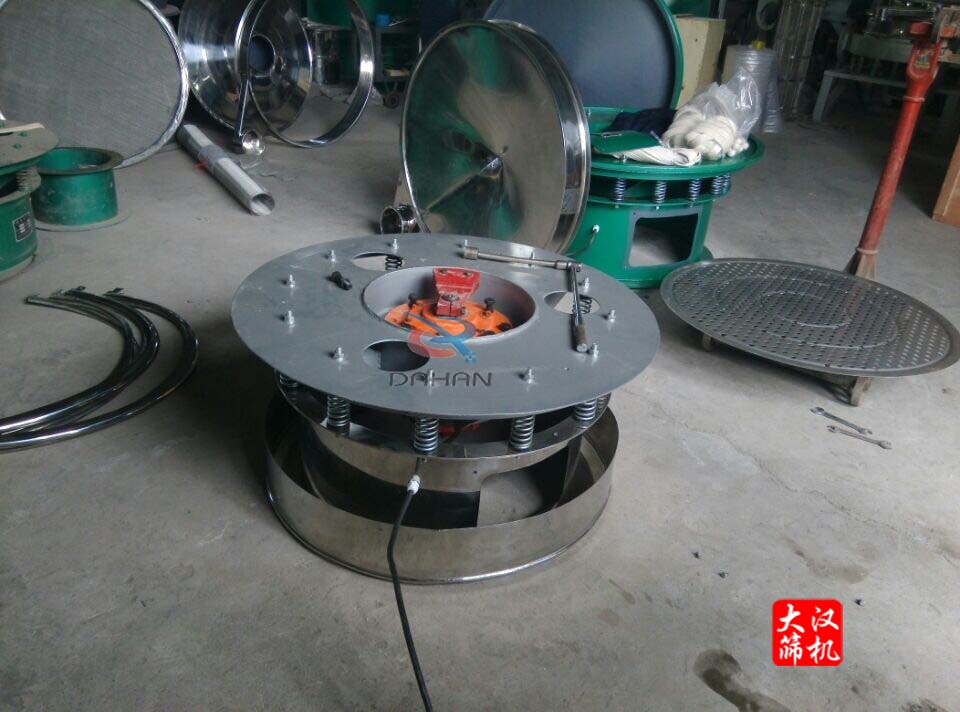 振动电机放入三次元葫芦娃视频下载底桶 振动电机放入三次元葫芦娃视频下载底桶